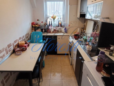 Apartament de 2 camere, decomandat, 12 mp terasa, zona Porii