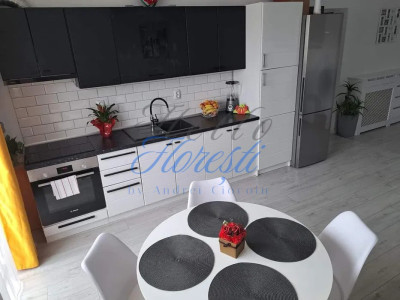 Apartament de 3 camere, cu suprafață utilă de 66 m², zona Cetății