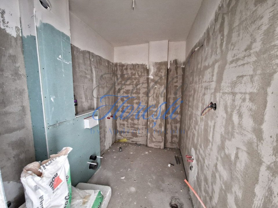 Apartament cu 2 camere, 53 mp zona Sub Cetate