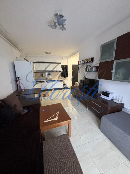 Apartament de 2 camere, semidecomandat, în zona Iris