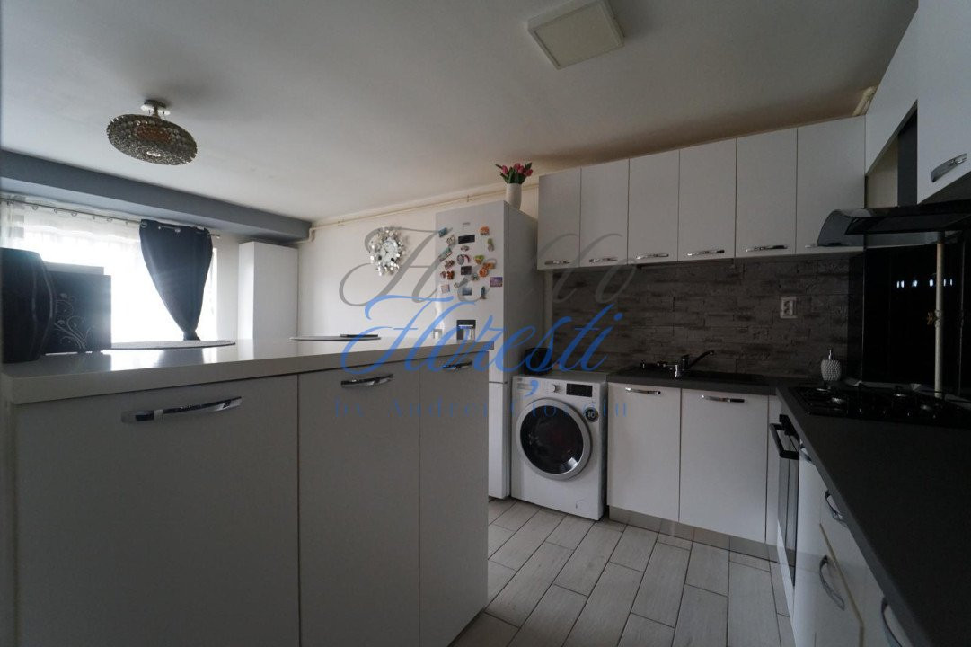 Apartament 2 camere mobilat Zona Teilor