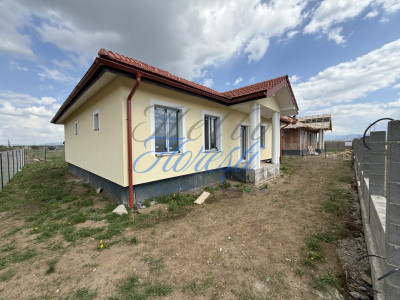 INVESTITIE! Casa tip parter + pod - 4 camere - zona Sanpetru, Brasov!