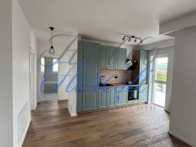 Apartament 3 camere, 68 mp, zona Oncos