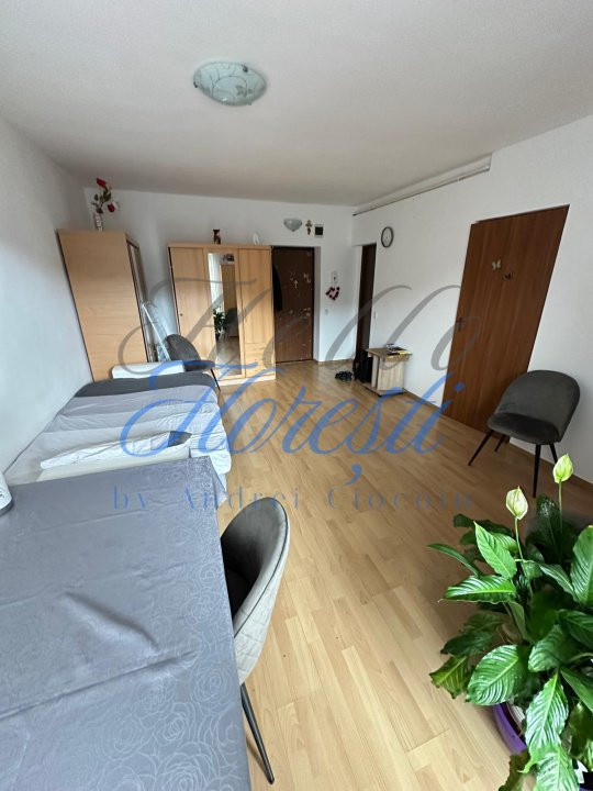 Garsoniera 35mp, parcare inclusa zona Eroilor
