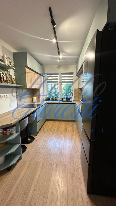 Apartament 3 camere, 73 mp, zona Parc Poligon