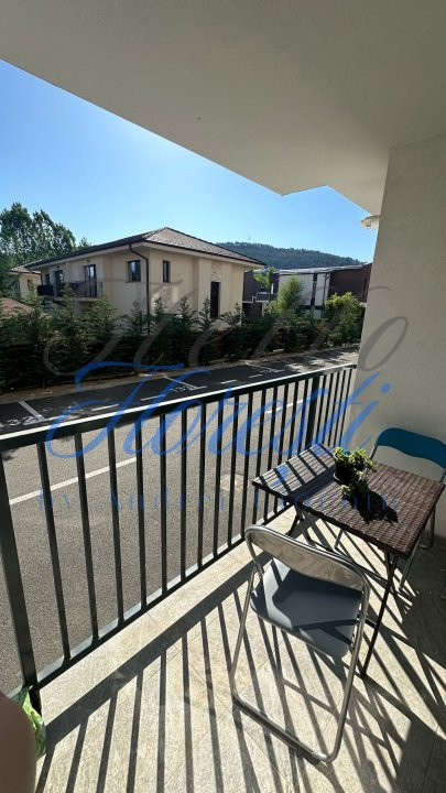 Apartament 3 camere, 73 mp, zona Parc Poligon