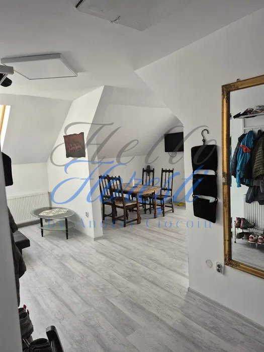 Casa tip duplex 117mp, zona Vivo