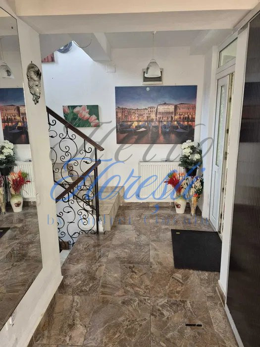 Casa tip duplex 117mp, zona Vivo