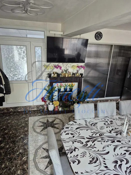 Casa tip duplex 117mp, zona Vivo