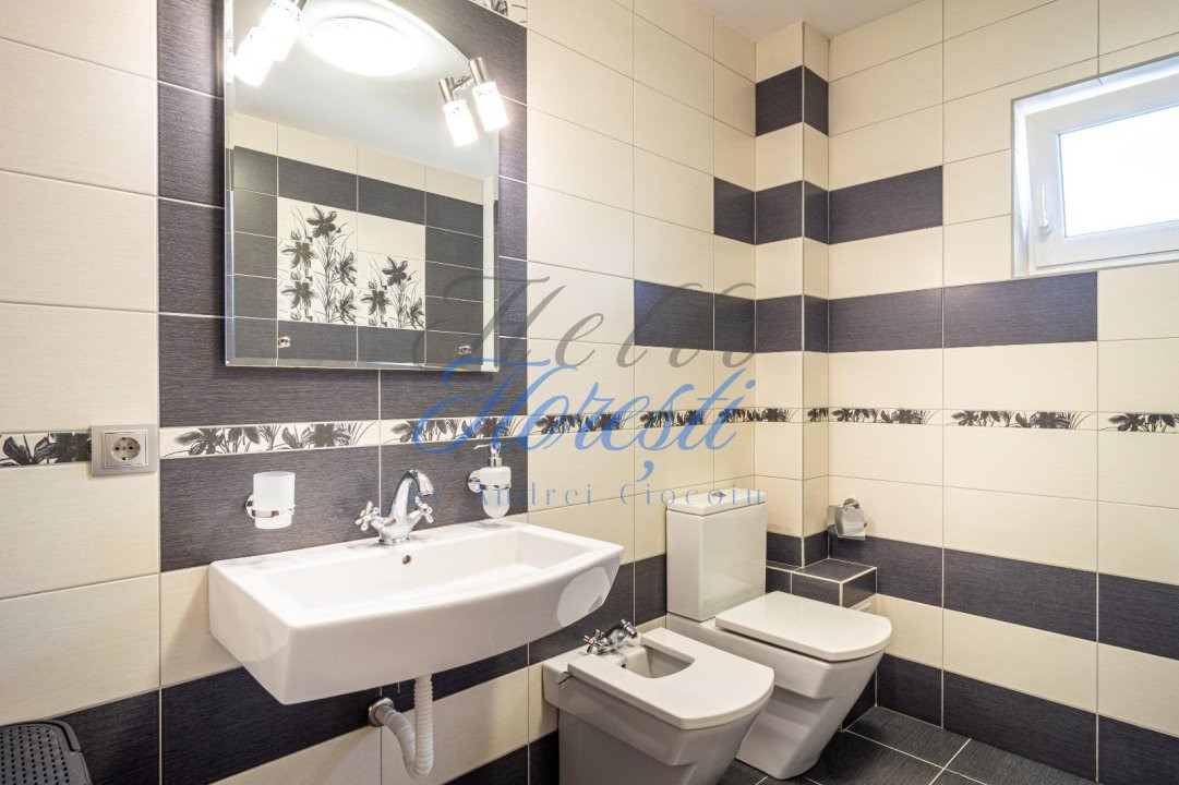 UNICAT, Apartament 3 camere 70mp, Zona Florilor