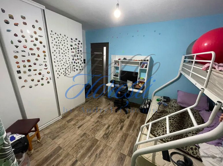 Apartament cu 3 camere, mobilat utilat, 53 mp, zona Terra