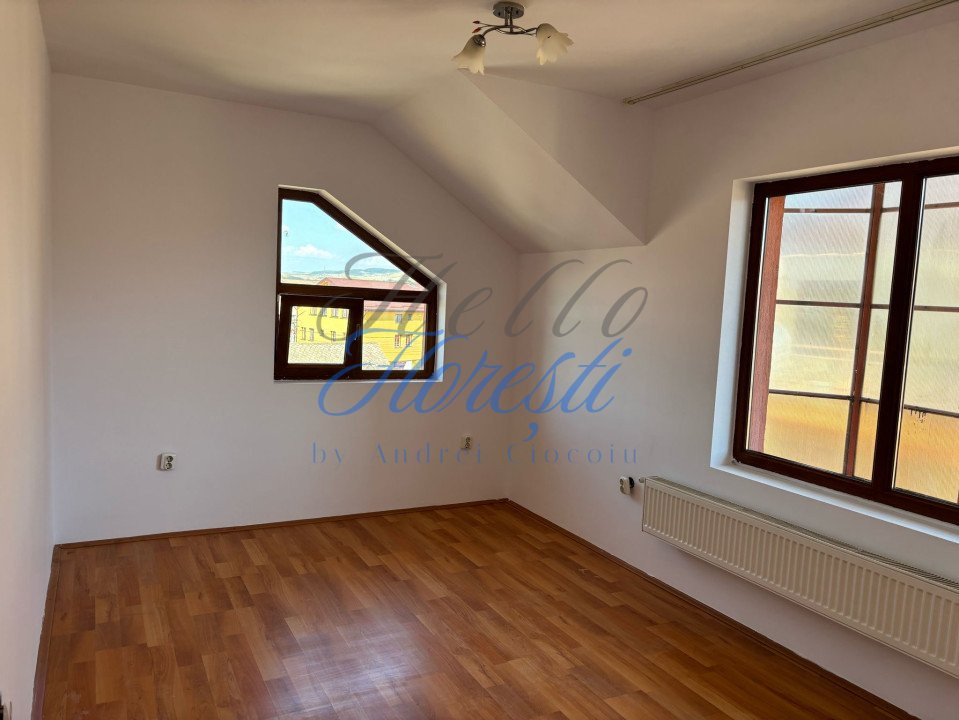 Apartament 4 Camere, Pe 2 Nivele, 56 mp Zona Eroilor