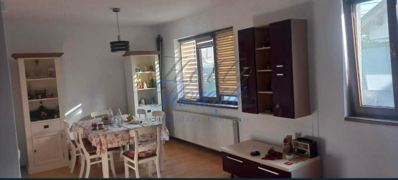 Casa 4 camere, 240 mp, Apahida