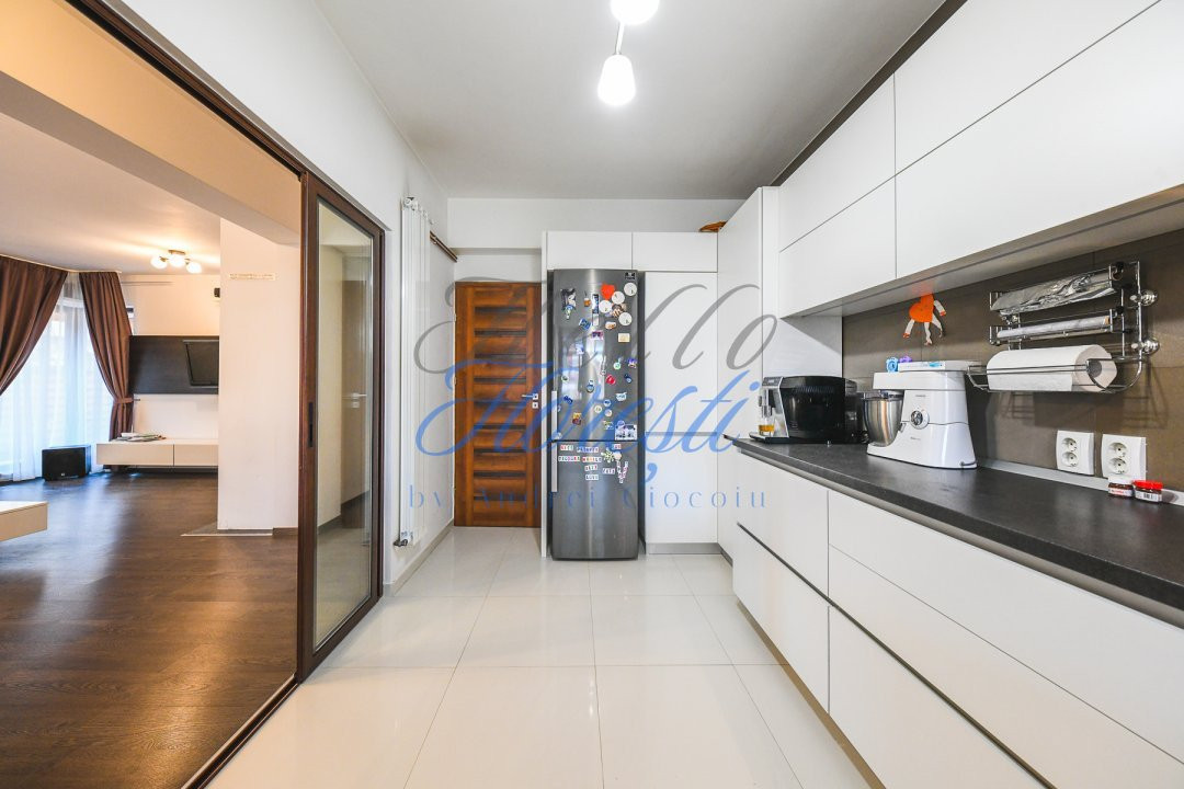 Casa 5 camere, 242 mp, zona Somesului