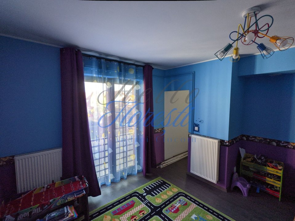 Casa 5 camere, 242 mp, zona Somesului