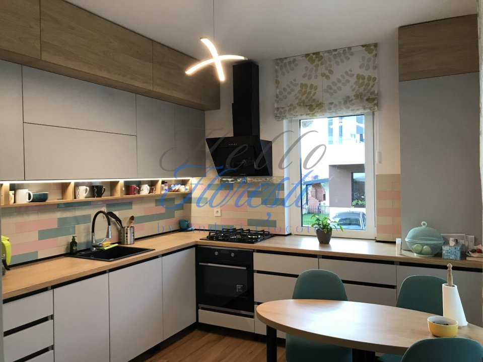 Casa tip duplex, 117 mp, zona VIVO