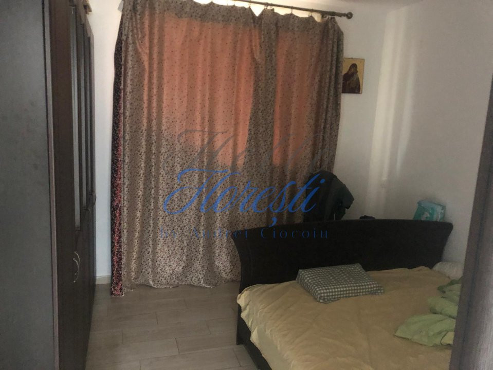 Casa individuala, 5 camere, 210 mp, zona VIVO
