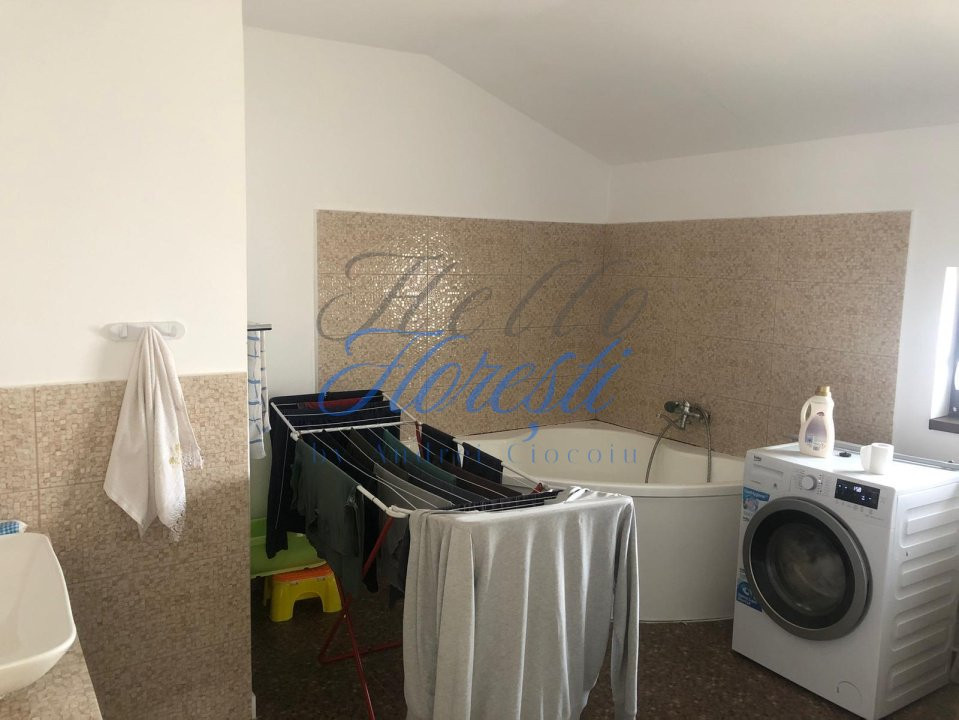 Casa individuala, 5 camere, 210 mp, zona VIVO
