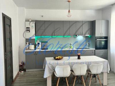 Casa 5 camere, 113 mp, zona VIVO