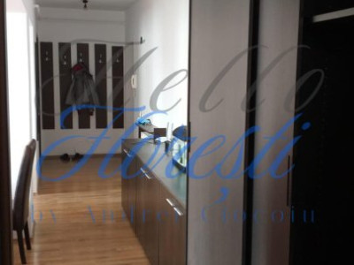 Apartament 2 camere 60mp, zona Eroilor