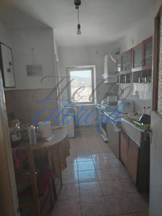 Apartament 3 camere 67mp, zona Manastur