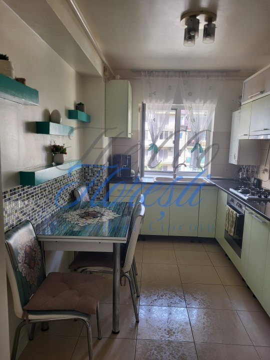 Apartament 2 camere 61mp, zona Eroilor
