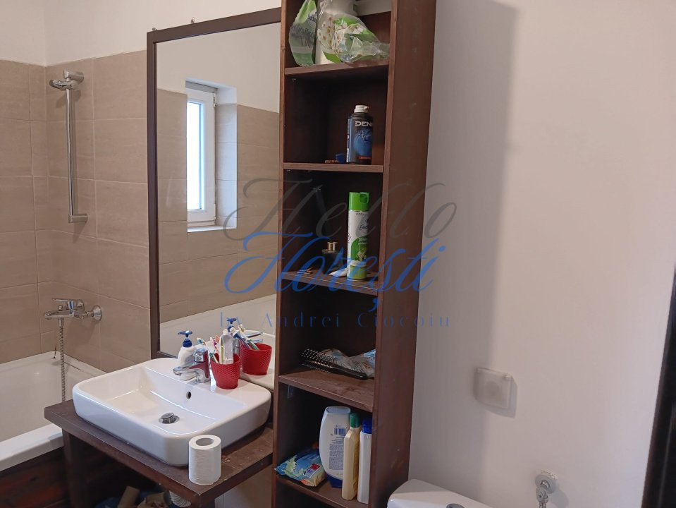 Apartament 3 camere 54mp, Zona Vivo