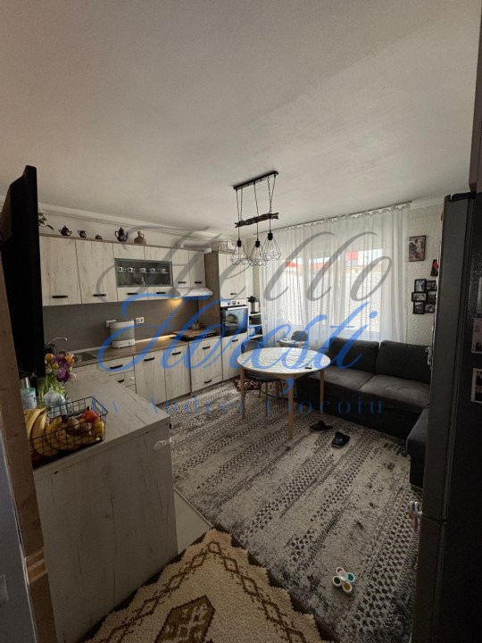 Apartament 3 camere, 50 mp, zona Terra