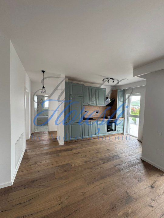 Apartament 3 camere, 68 mp, zona Oncos