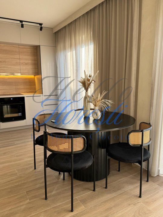 Casa însiruita, 4 camere, 80 mp, zona Tudor Vladimirescu 