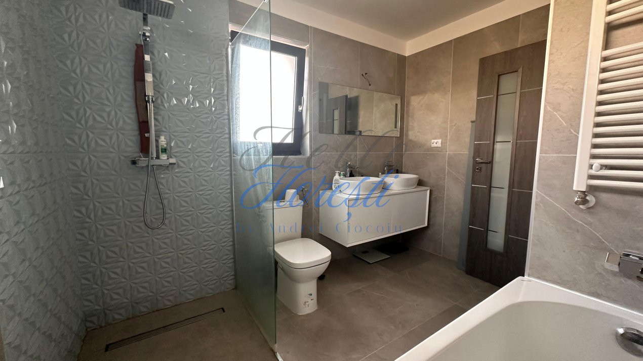 Casa tip duplex, 120 mp, zona VIVO