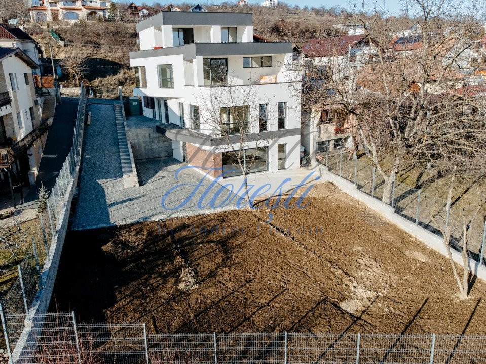Casa moderna cu vedere panoramica si gradina generoasa - Dambul Rotund