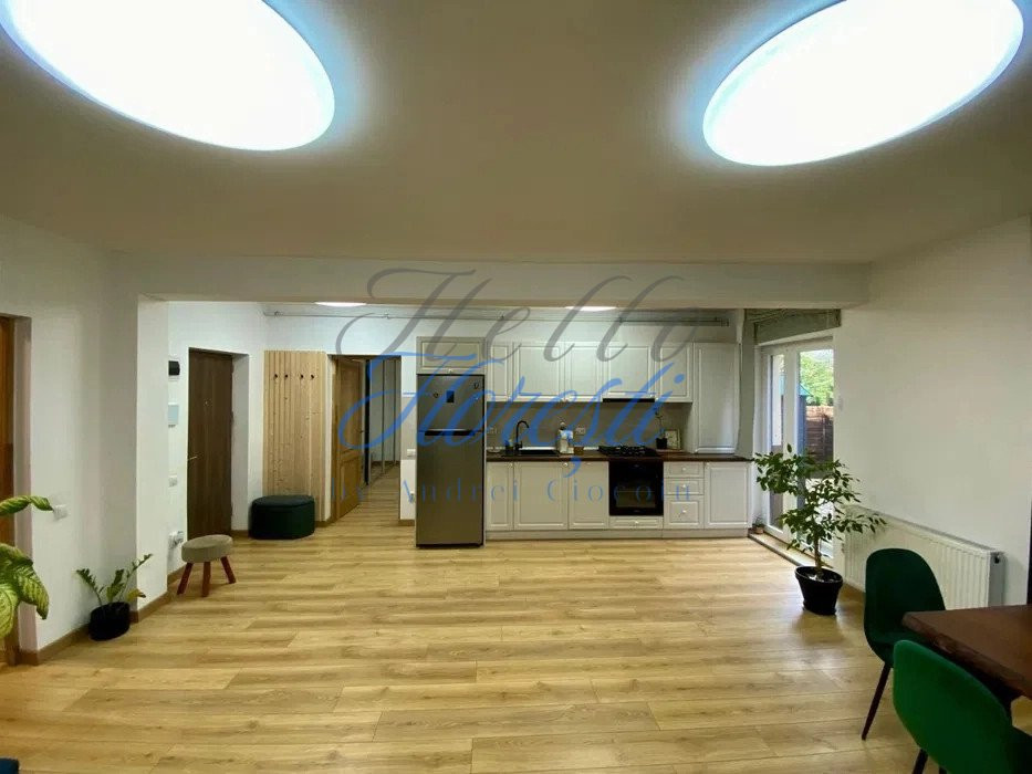 Apartament 2 camere, 54mp zona VIVO
