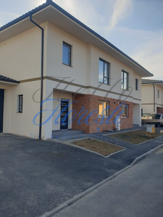 Casa cu garaj - 4 camere - 130 mp utili - zona Somesului, Floresti!