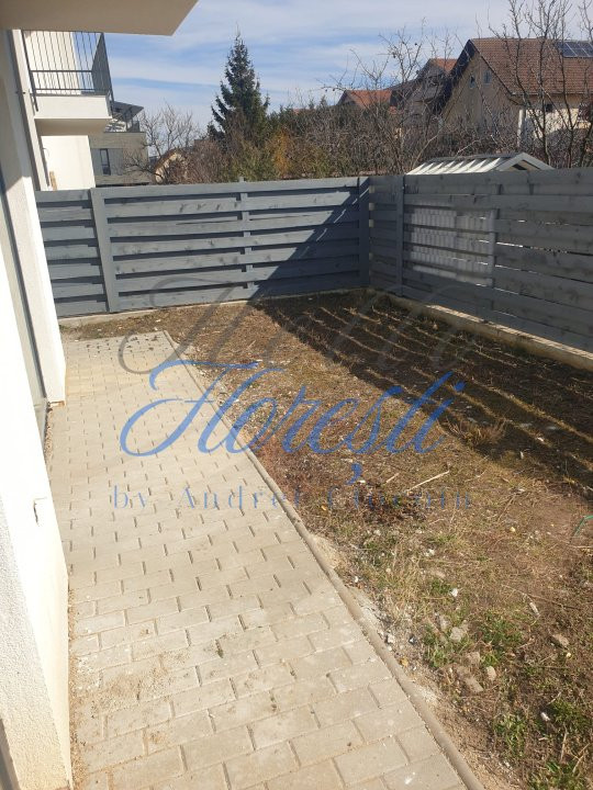 Casa cu garaj - 4 camere - 130 mp utili - zona Somesului, Floresti!