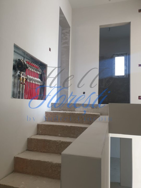Casa cu garaj - 4 camere - 130 mp utili - zona Somesului, Floresti!