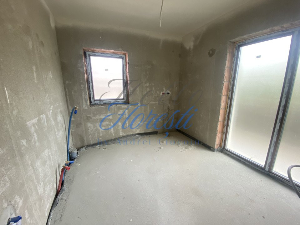 Casa cuplata, 160 mp utili, semifinisat, 2 parcari, zona Luna de Sus