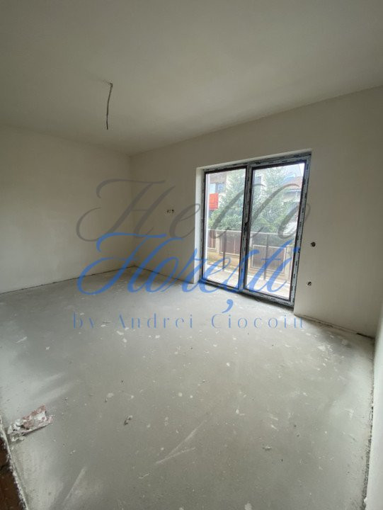 Casa cuplata, 160 mp utili, semifinisat, 2 parcari, zona Luna de Sus