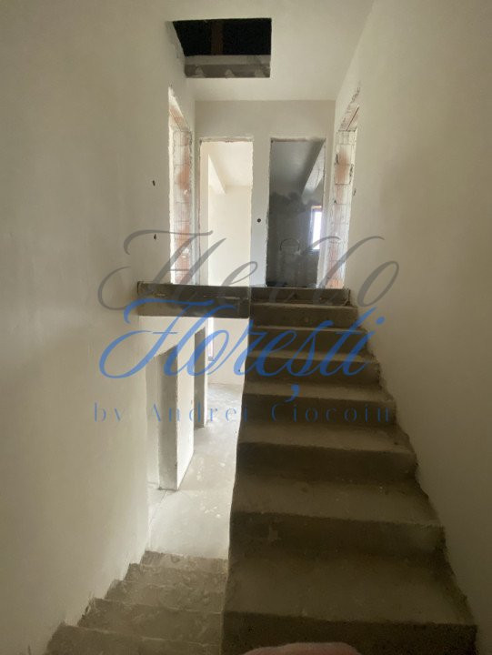 Casa cuplata, 160 mp utili, semifinisat, 2 parcari, zona Luna de Sus