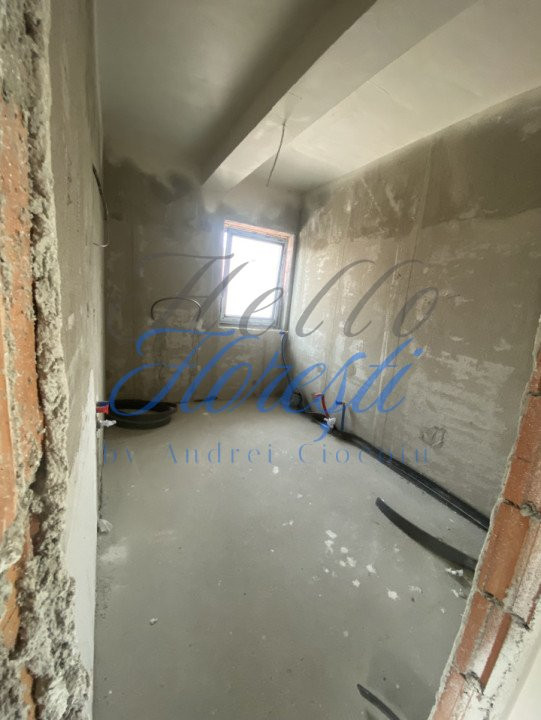 Casa cuplata, 160 mp utili, semifinisat, 2 parcari, zona Luna de Sus