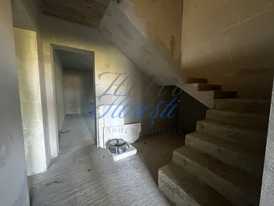 Casa Individuala, semifinisata, zona Tautiului