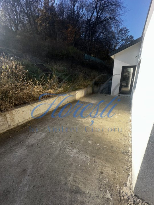 Casa Individuala, semifinisata, zona Tautiului