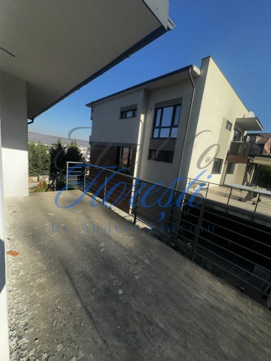 Casa Individuala, semifinisata, zona Tautiului