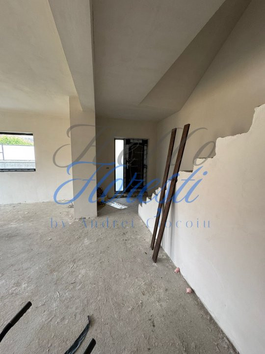 Casa tip quadruplex, 4 camere, 150 mp, Zona Sub cetate