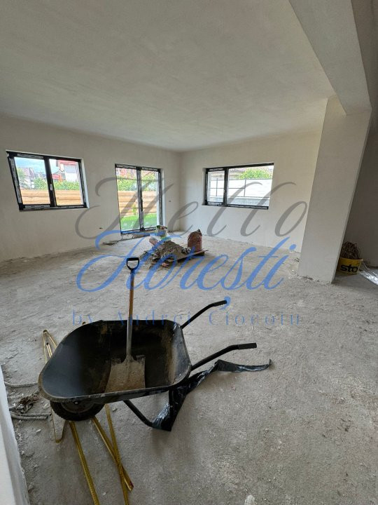 Casa tip quadruplex, 4 camere, 150 mp, Zona Sub cetate