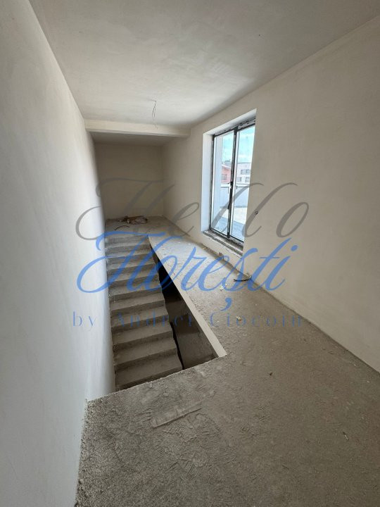 Casa tip quadruplex, 4 camere, 150 mp, Zona Sub cetate