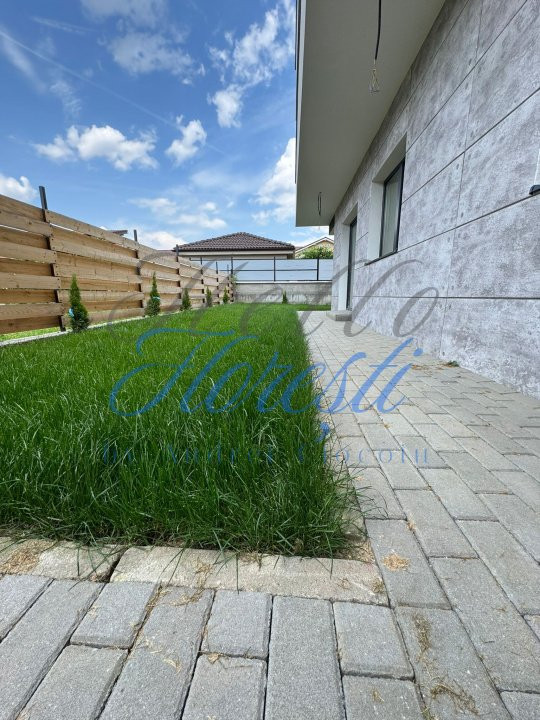 Casa tip quadruplex, 4 camere, 150 mp, Zona Sub cetate