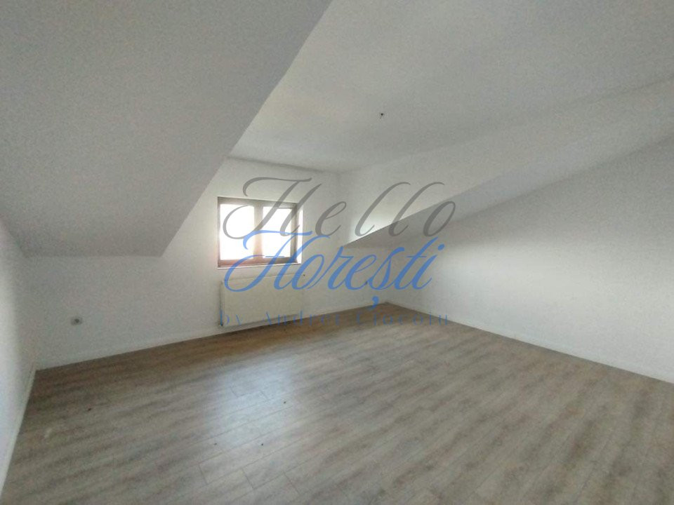 Casa cu 10 camere zona Fagului