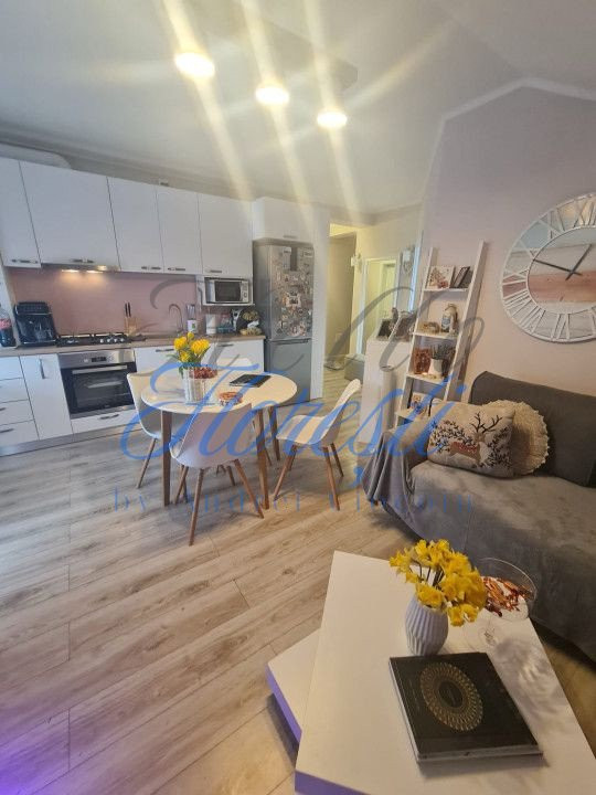 Apartament 3 camere, 50 mp, zona Parc Poligon