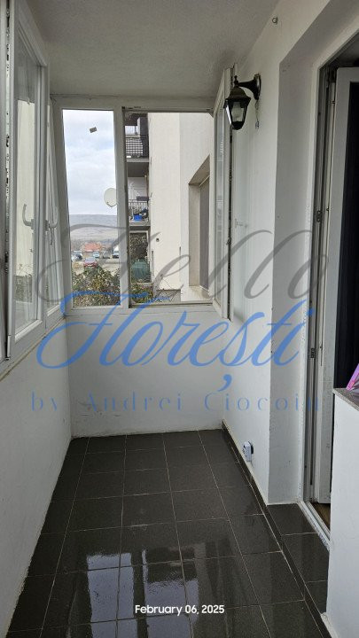 Apartament 2 camere - 61 mp - parcare - zona Terra!